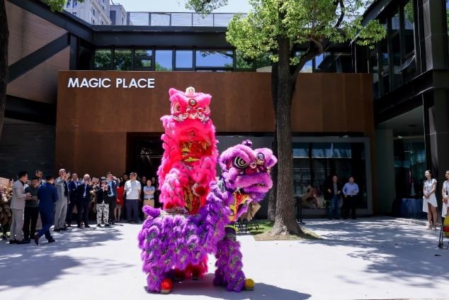 MAGIC PLACE办公生活体验馆盛装启幕 | 匠心筑梦，照鉴未来，美稷引领办公美学生活新时尚