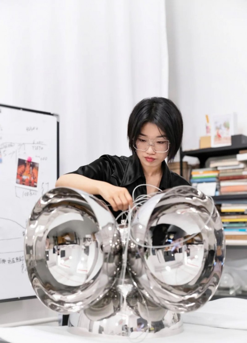 HOTLINE联展｜自有生存之道：专访Studio Ololoo，One Week Design，THESHAW